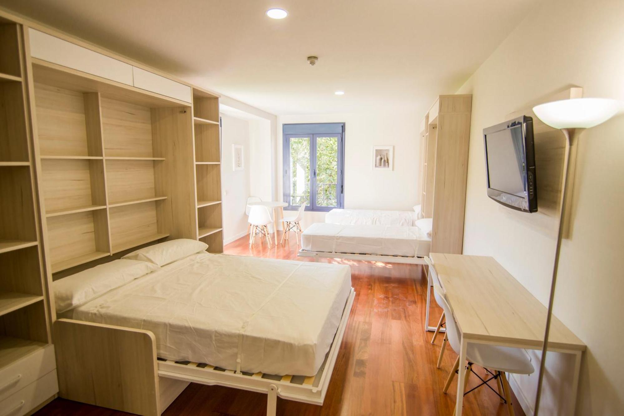 Apartamentos Plaza De Santiago - Estudios Turisticos - 1 Llave Pinto Bagian luar foto