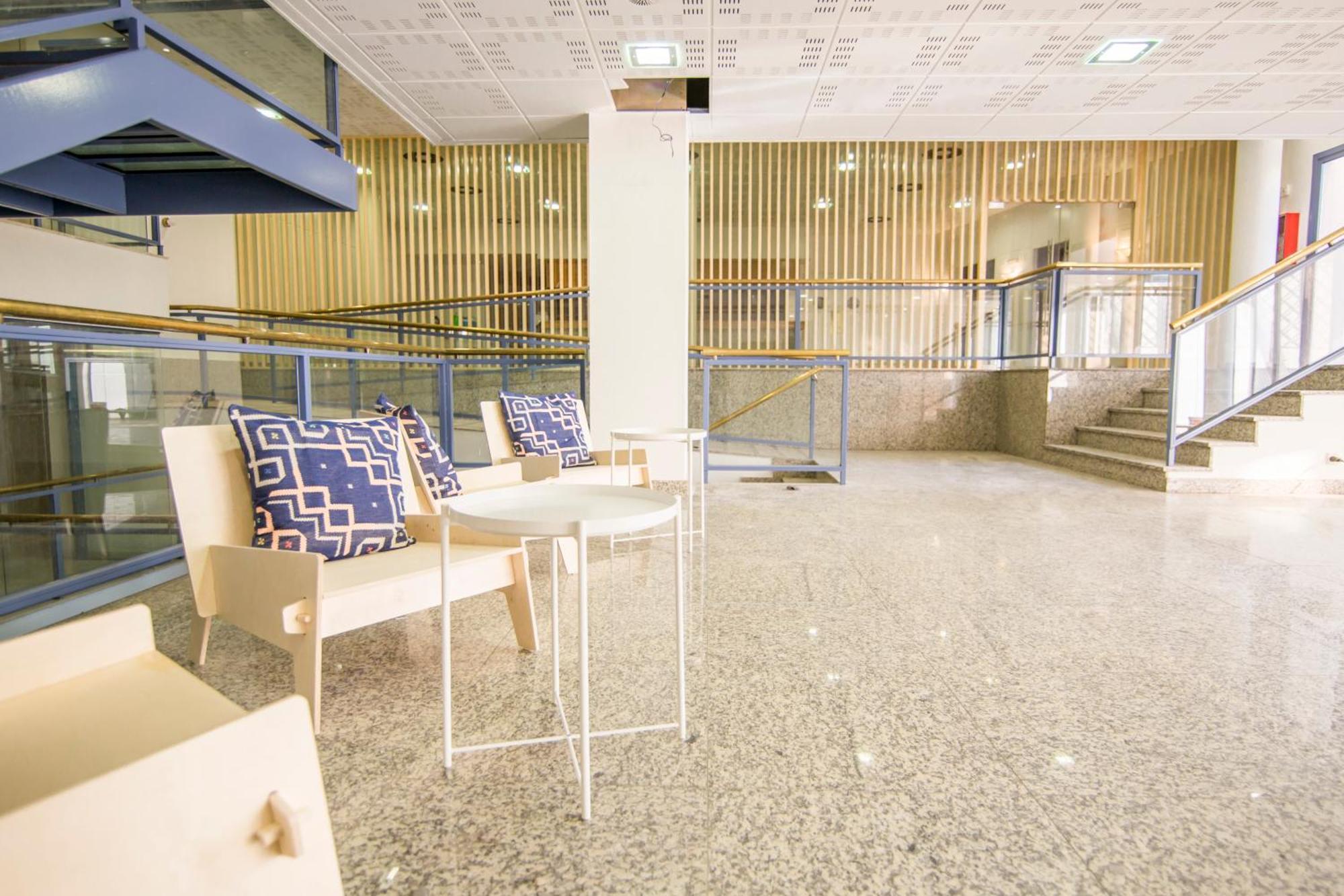 Apartamentos Plaza De Santiago - Estudios Turisticos - 1 Llave Pinto Bagian luar foto