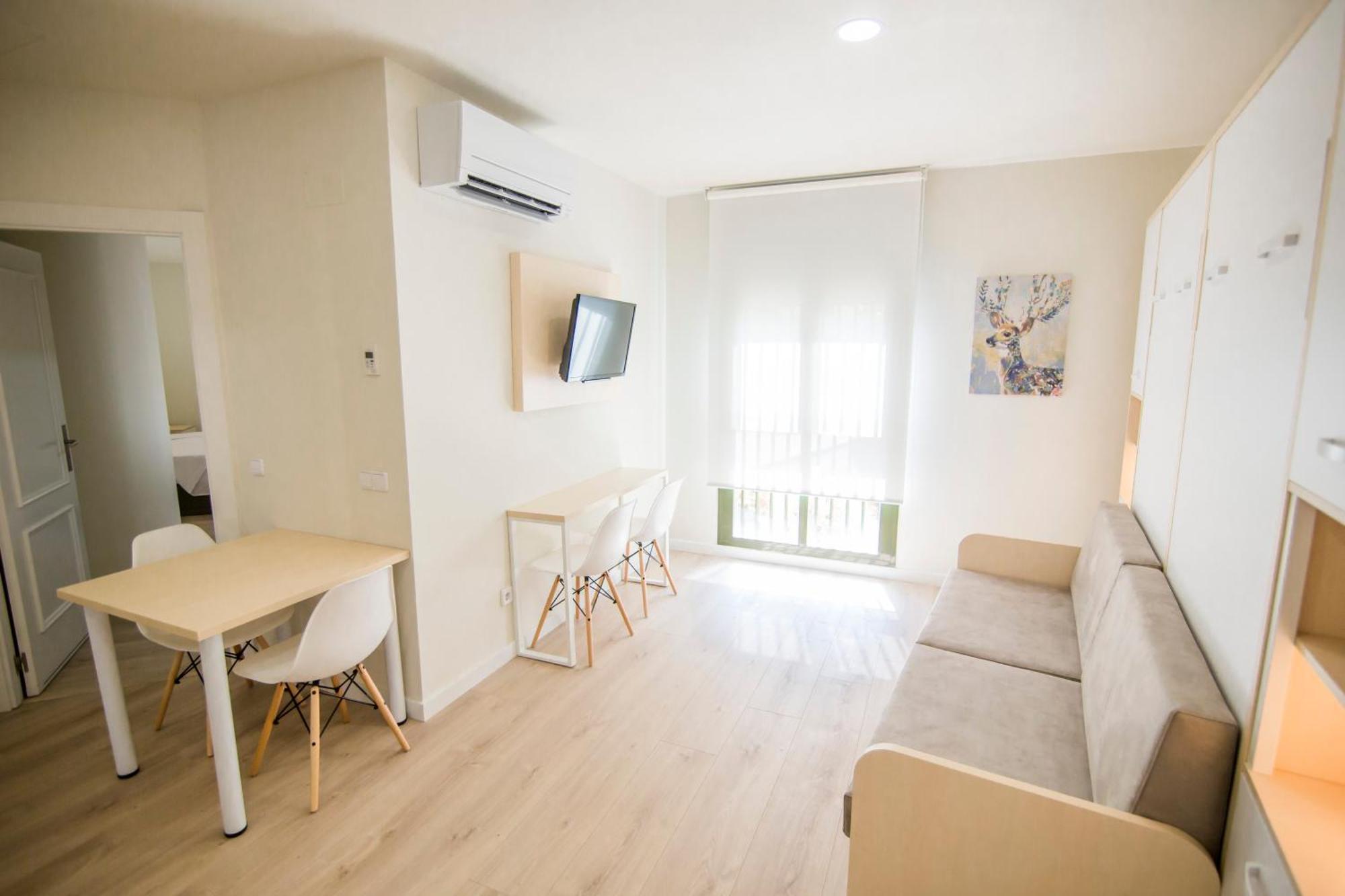 Apartamentos Plaza De Santiago - Estudios Turisticos - 1 Llave Pinto Bagian luar foto