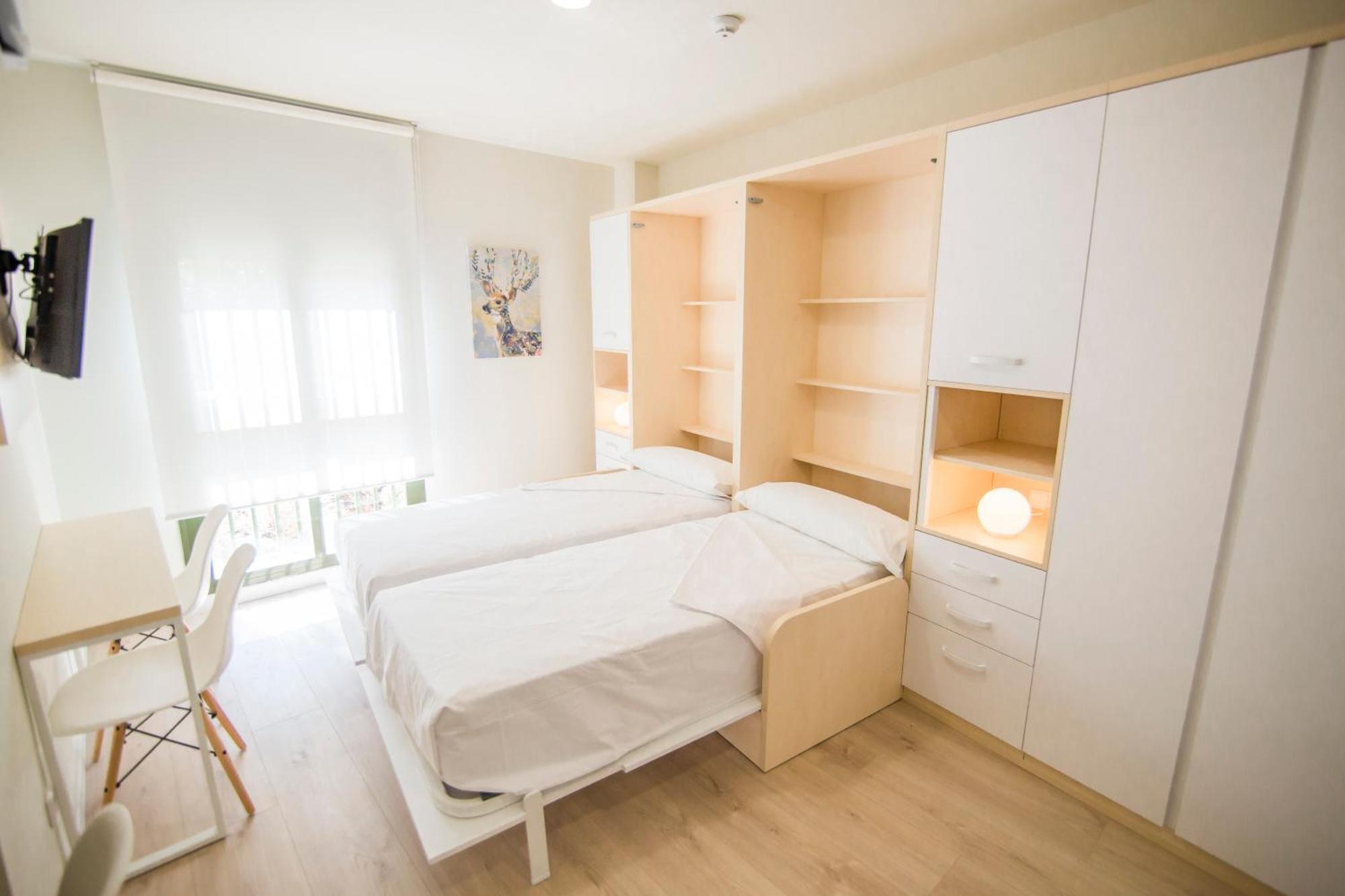 Apartamentos Plaza De Santiago - Estudios Turisticos - 1 Llave Pinto Bagian luar foto