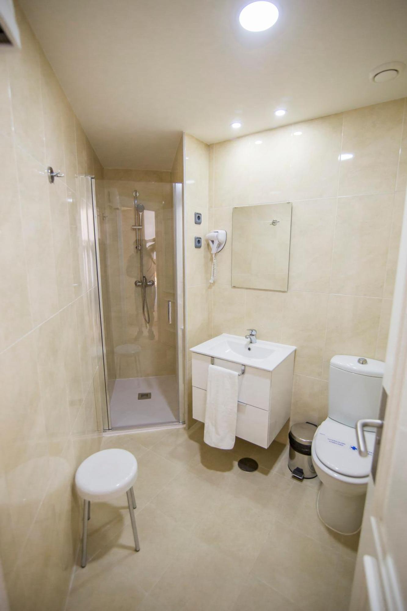 Apartamentos Plaza De Santiago - Estudios Turisticos - 1 Llave Pinto Bagian luar foto