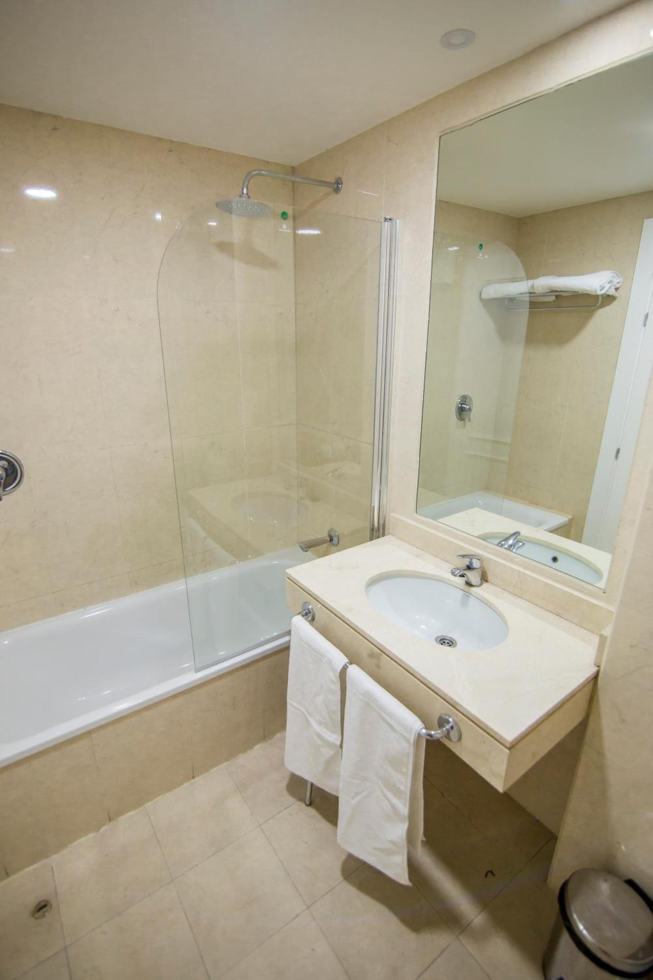 Apartamentos Plaza De Santiago - Estudios Turisticos - 1 Llave Pinto Bagian luar foto